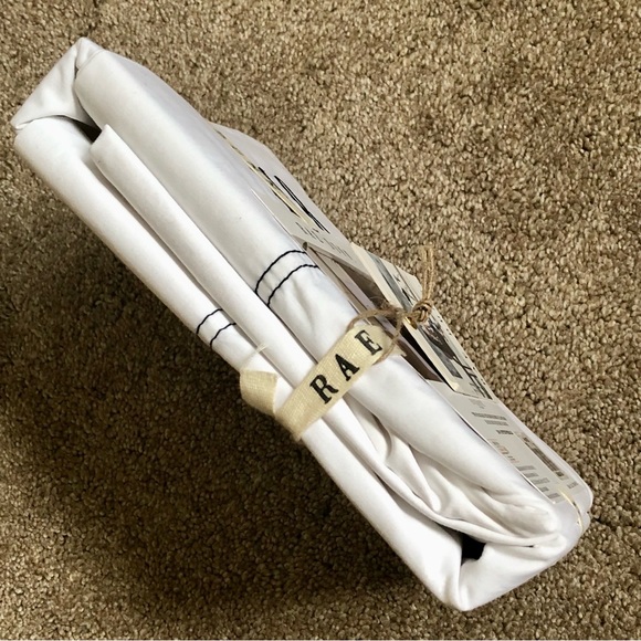 NWT Rae Dunn Mr. & Mrs. embroidered pillowcases set of 2 - 100% cotton percale - Picture 4 of 5